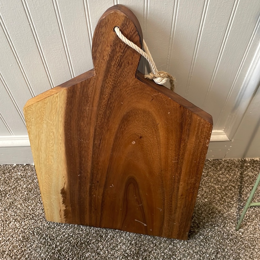 Wood cutting board